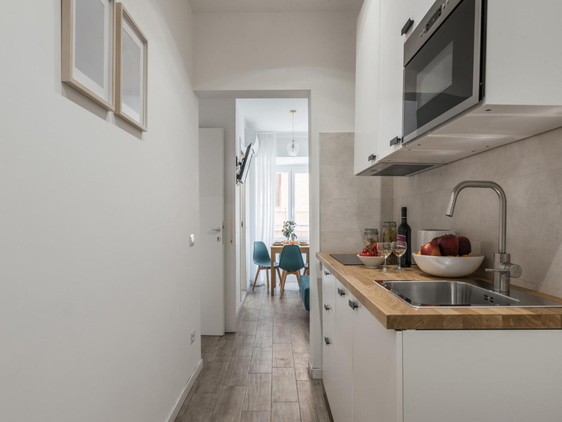 Apartment The Rent - Three-room Near The Colosseum Rom